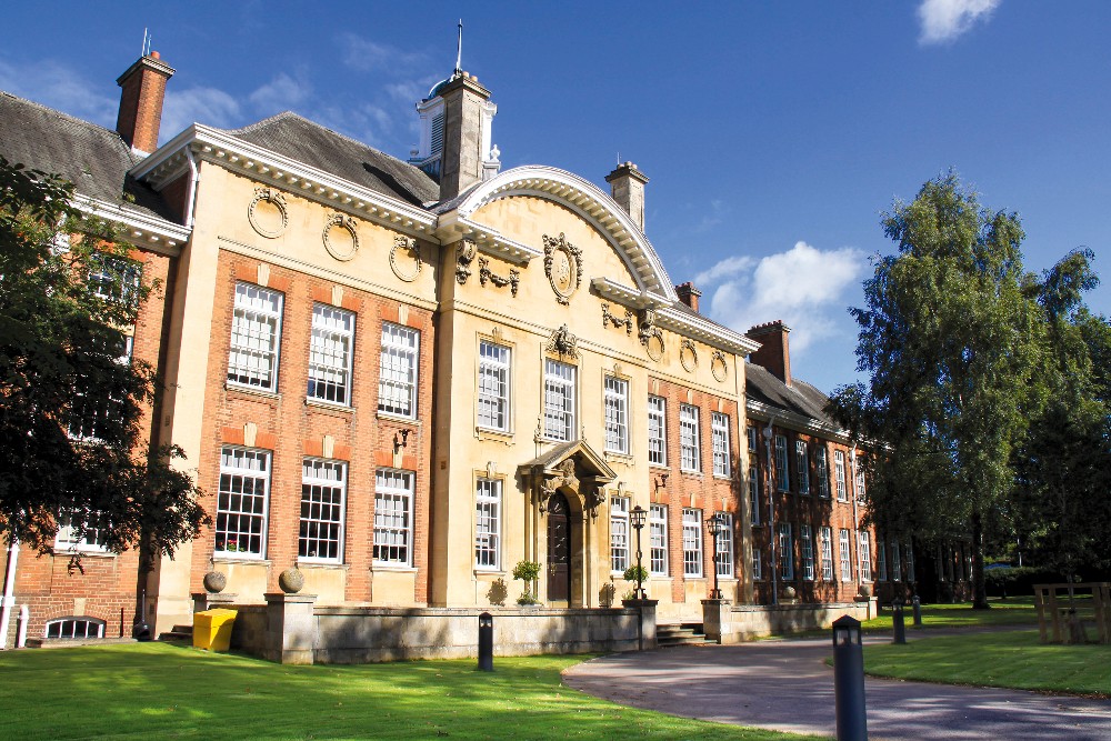 B-school1px